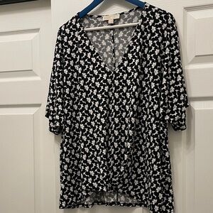 MICHAEL Michael Kors Black and White Floral V-Neck Tunic